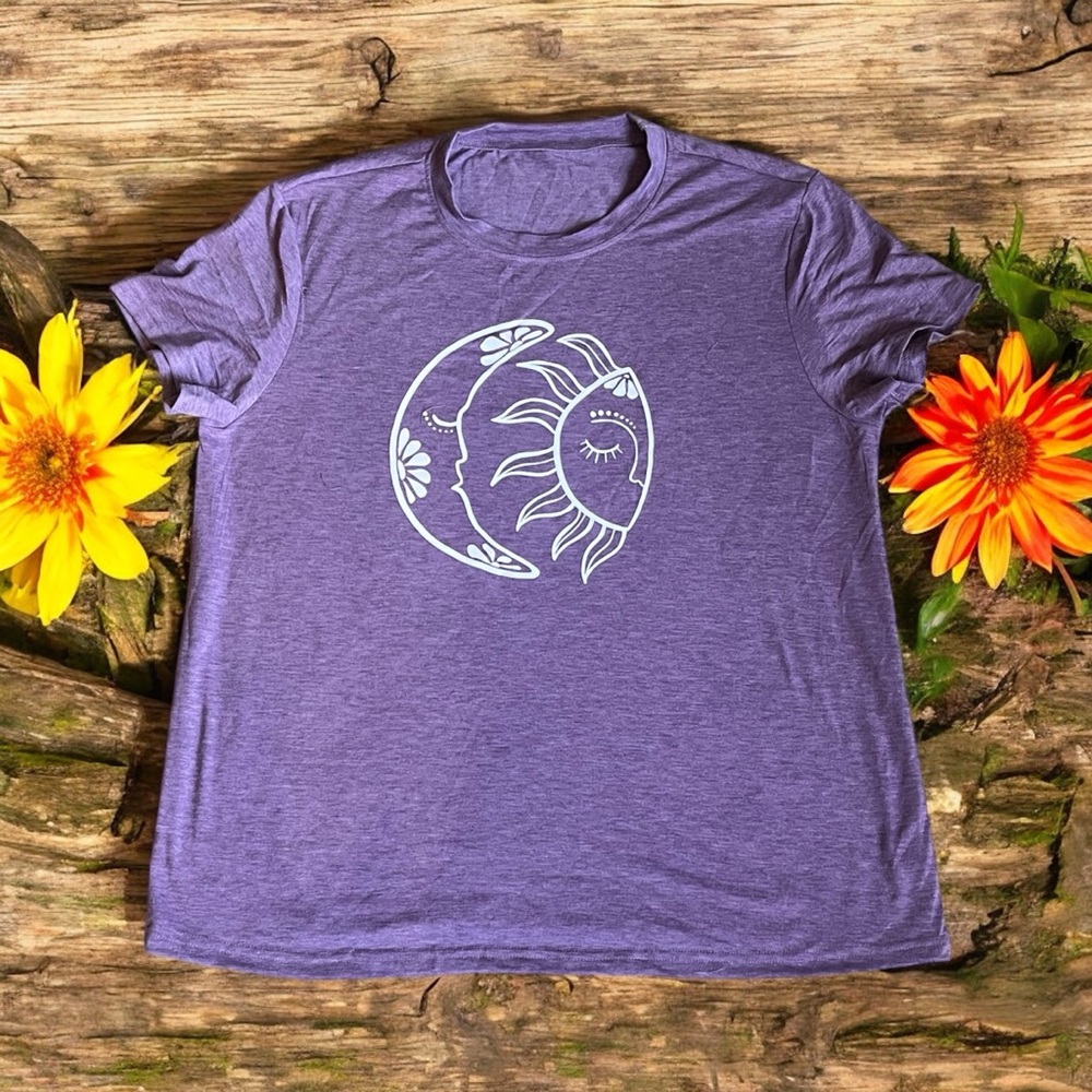 Sun & moon purple tshirt size XL celestial